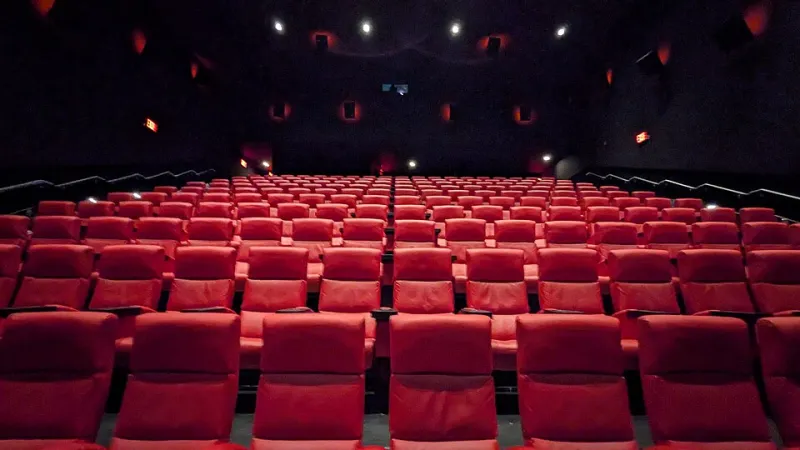 Awards Bait and the Empty Couch: When Streaming's Biggest Winners Lose the Crowd